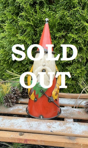 CONE SANTA HOLDING A TREE